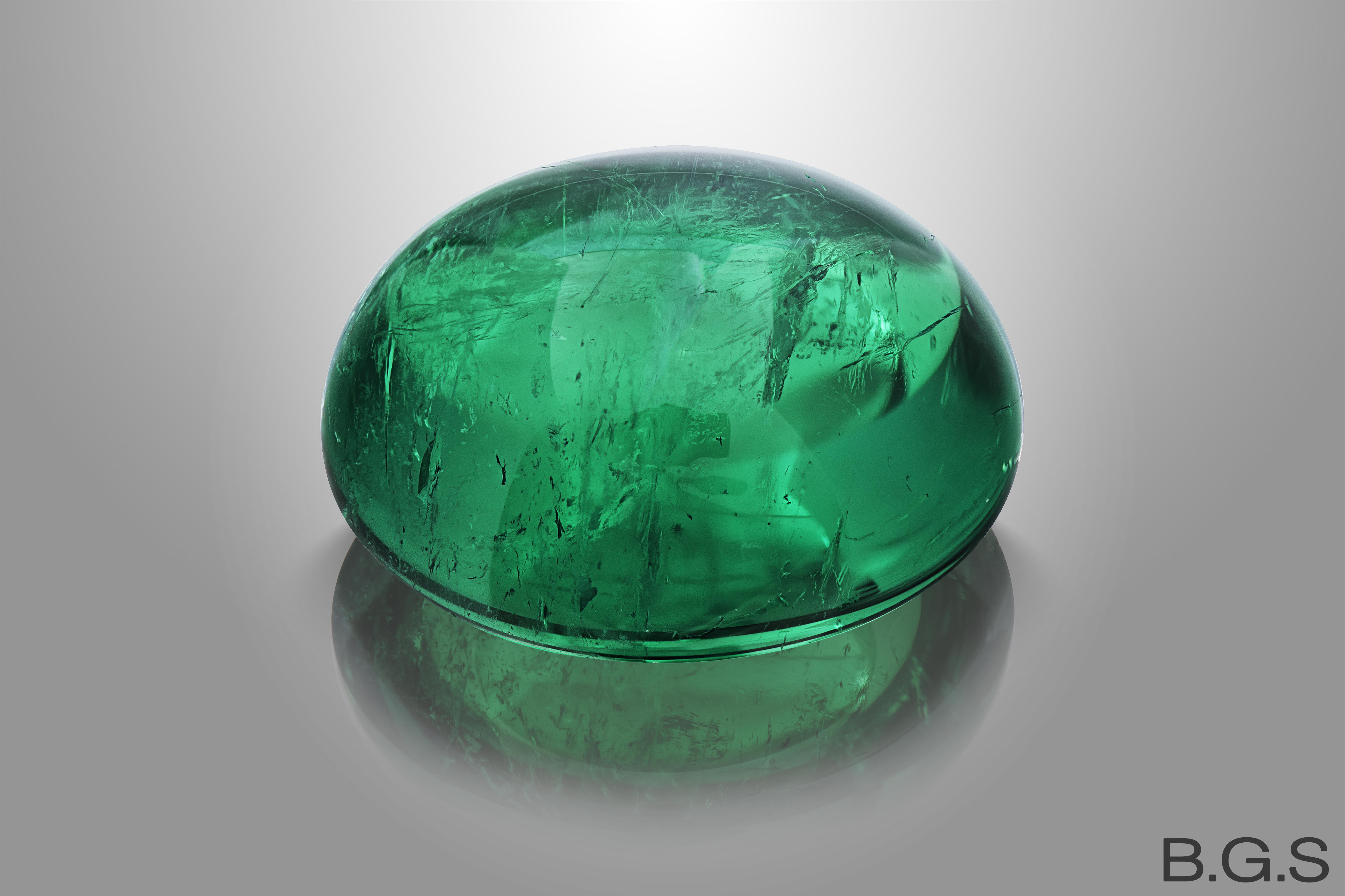 Emerald cabochon